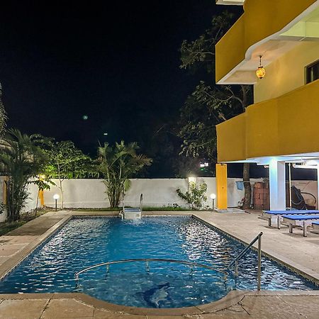 Отель La Costa Residency Анжуна Экстерьер фото