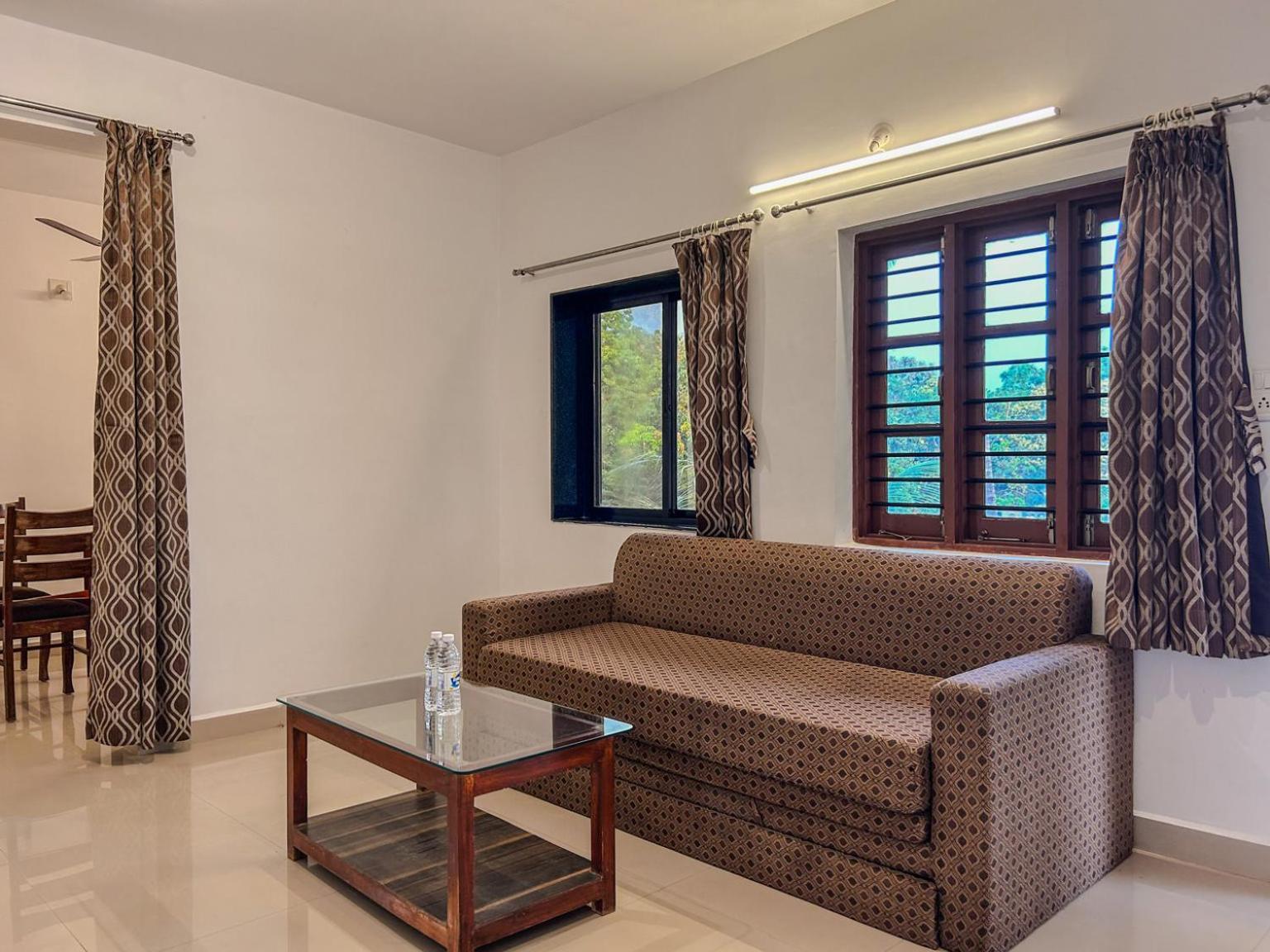 Отель La Costa Residency Анжуна Экстерьер фото