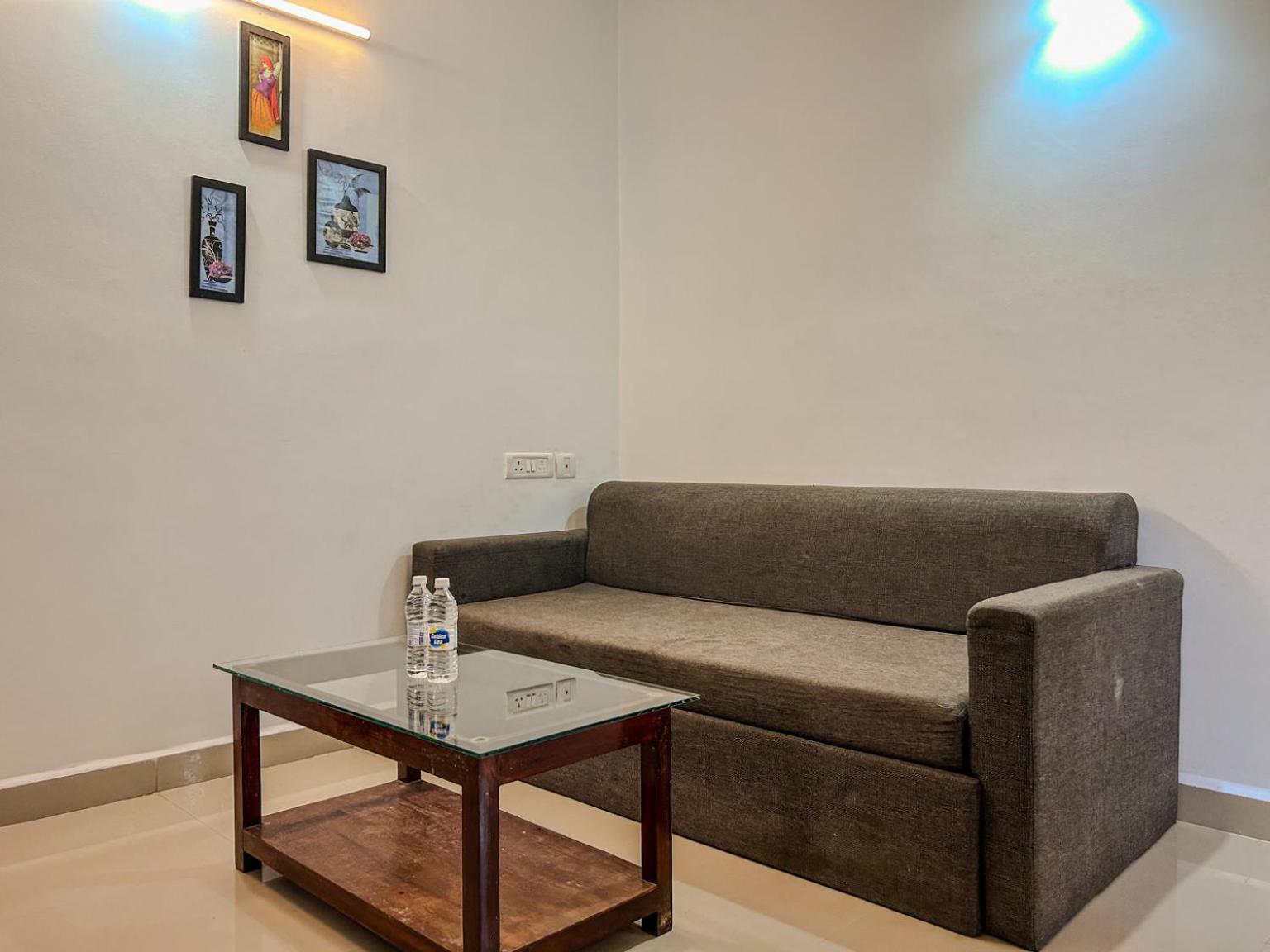 Отель La Costa Residency Анжуна Экстерьер фото